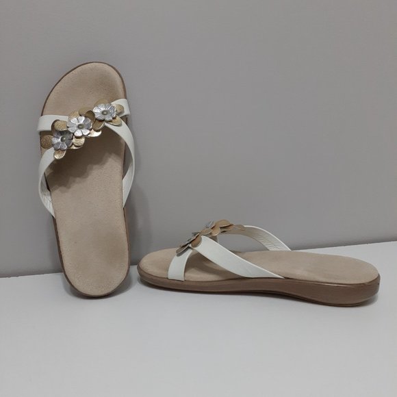 Sandals - called "Island Slippers" made in Hawaii - Picture 3 of 3